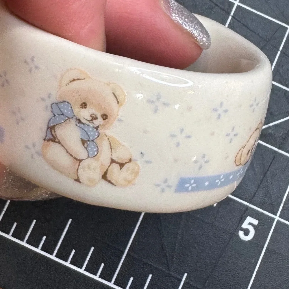Vtg Tienshan Teddy Bear Ceramic Napkin Ring Blue Bow Nursery Decor Cream Baby‎